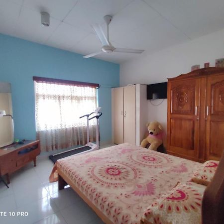 Appartement Fully Furnished House In Kotte à Sri Jayewardenepura Kotte Extérieur photo